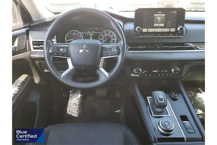 $25770 : Mitsubishi Outlander 2022 AW image 4