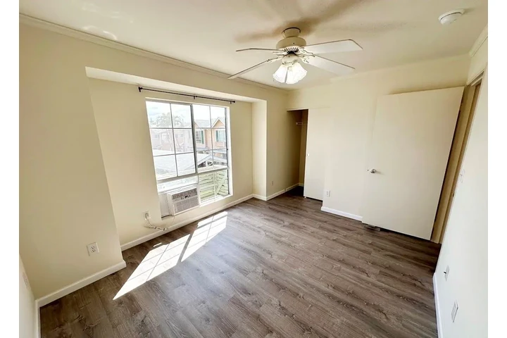 $1100 : Impresionante casa en Pacifica image 9