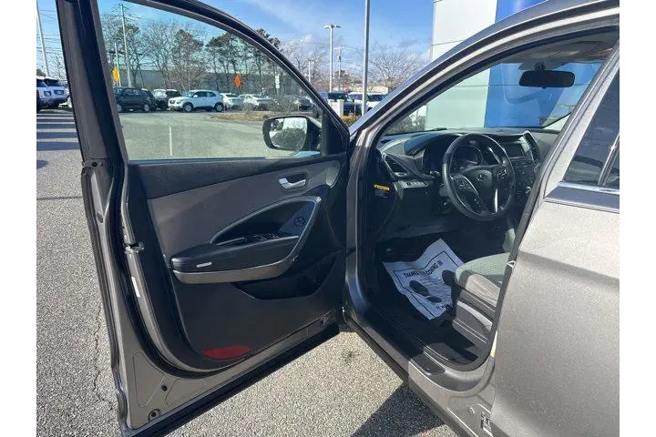 $14977 : Hyundai SANTA FE Sport 2017 image 10