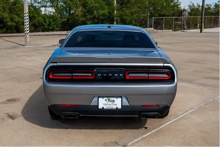 $14307 : Dodge Challenger 2018 R/T 2d image 7