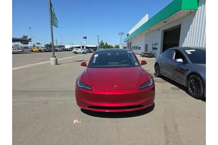 $31900 : Tesla Model 3 2024 Long Rang image 2