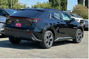 $24500 : Toyota bZ4X 2024 AWD XLE 4dr thumbnail