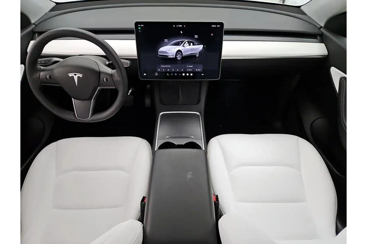$29998 : Tesla Model Y 2022 AWD Long image 9