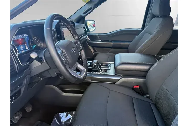 $35894 : Ford F-150 2023 4x4 XLT 4dr image 9