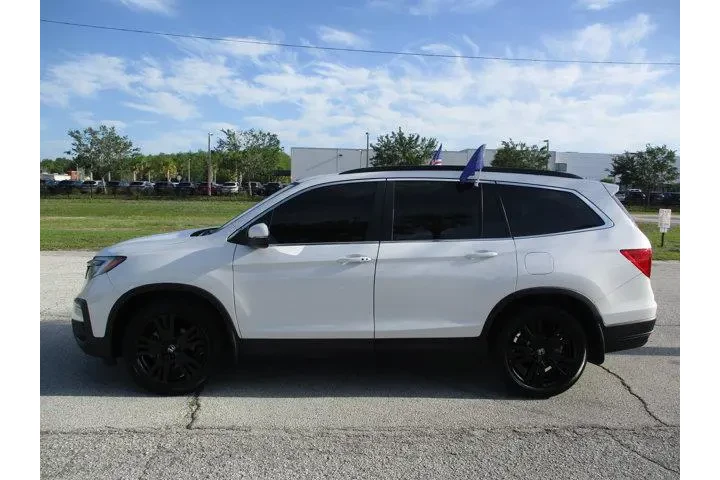 $28495 : Honda Pilot 2022 SE 4dr SUV image 4