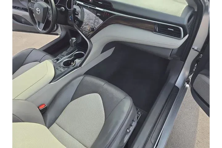 $24995 : Toyota Camry Hybrid 2020 XLE image 9