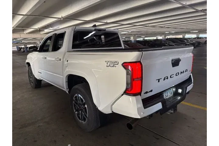 $39995 : Toyota Tacoma 2024 4x4 TRD S image 4