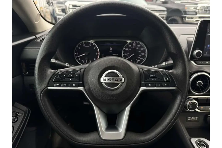 2023 Sentra SV image 9