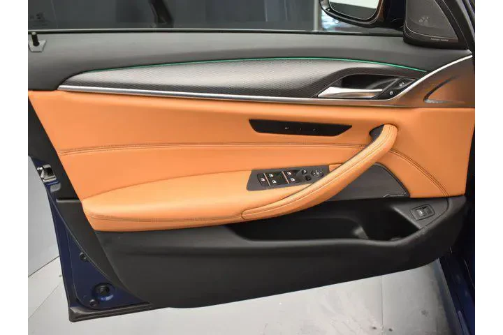 $29652 : BMW 5 Series 2022 AWD 530i x image 9