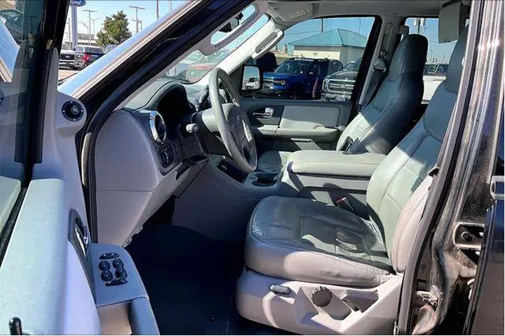 $9979 : Ford Expedition 2006 XLT 4dr image 5