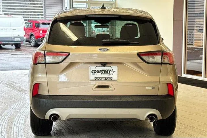 $17397 : Ford Escape 2020 AWD SE 4dr image 5