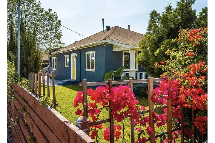 $2300 : HOUSE FOR RENT IN LOS ANGELES image 4