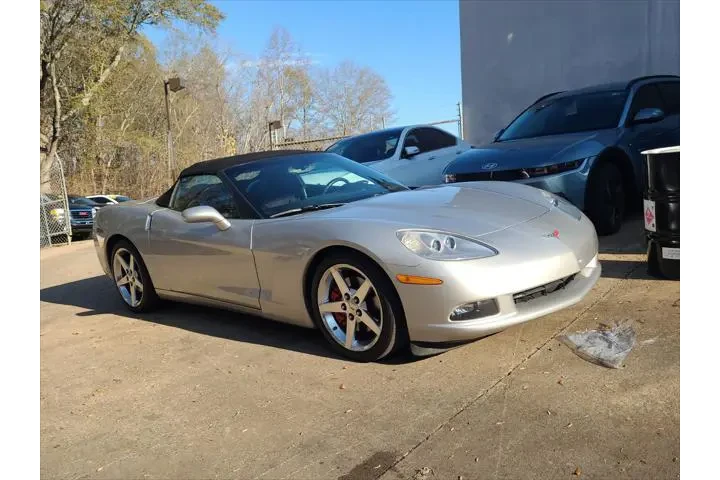 $24990 : Chevrolet Corvette 2005 2dr image 1
