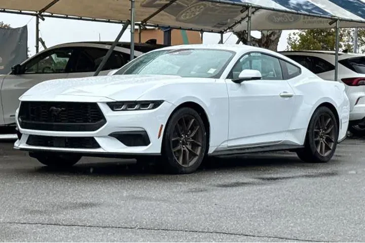 $40000 : Ford Mustang 2024 EcoBoost P image 8