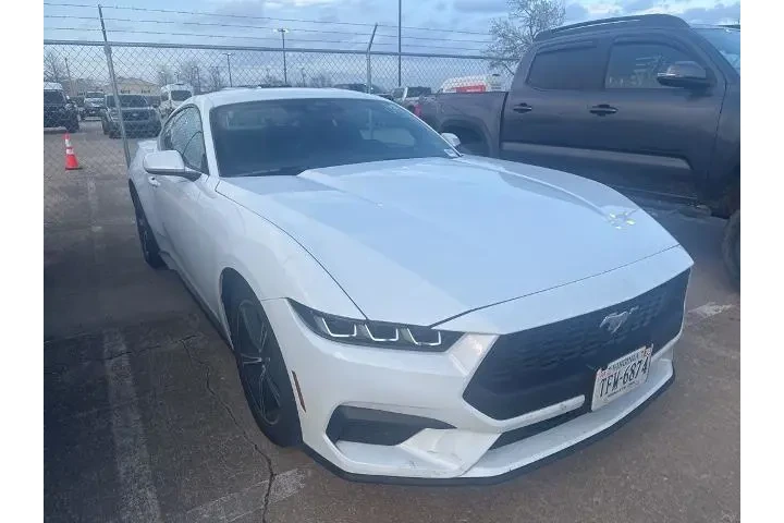 $28995 : Ford Mustang 2024 EcoBoost 2 image 3