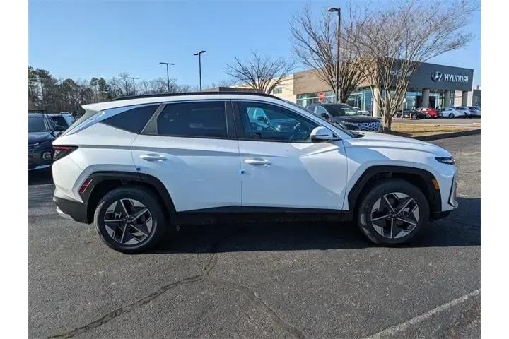 $30000 : Hyundai TUCSON 2025 AWD SEL image 3