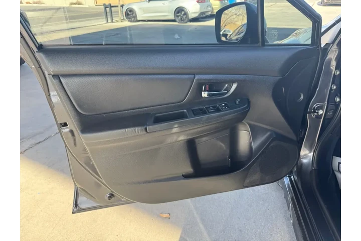 2014 Impreza Sport 5-Door-Lim image 10