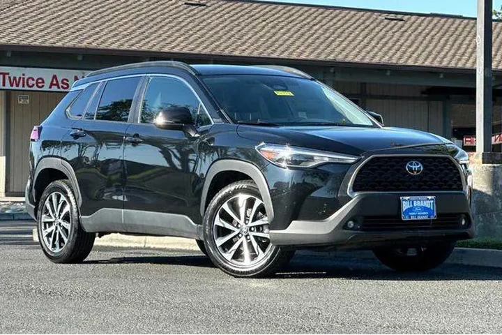 $23903 : Toyota Corolla Cross 2024 AW image 2