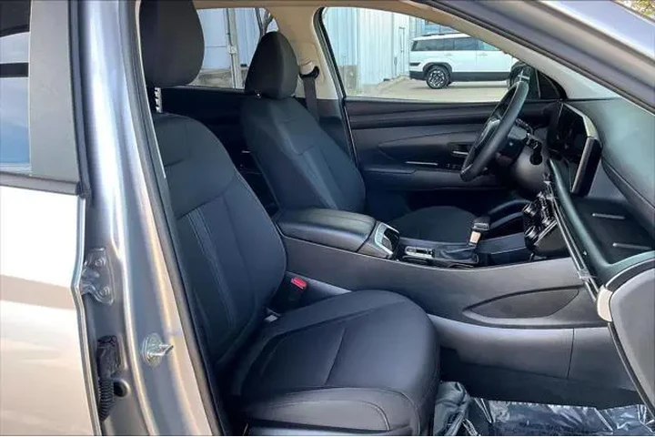 $23700 : Hyundai TUCSON 2025 AWD SEL image 8