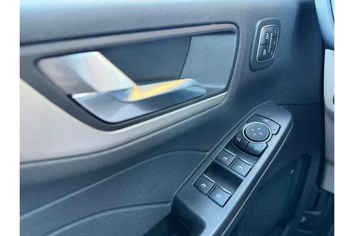 $20888 : Ford Escape 2022 SEL 4dr SUV image 3