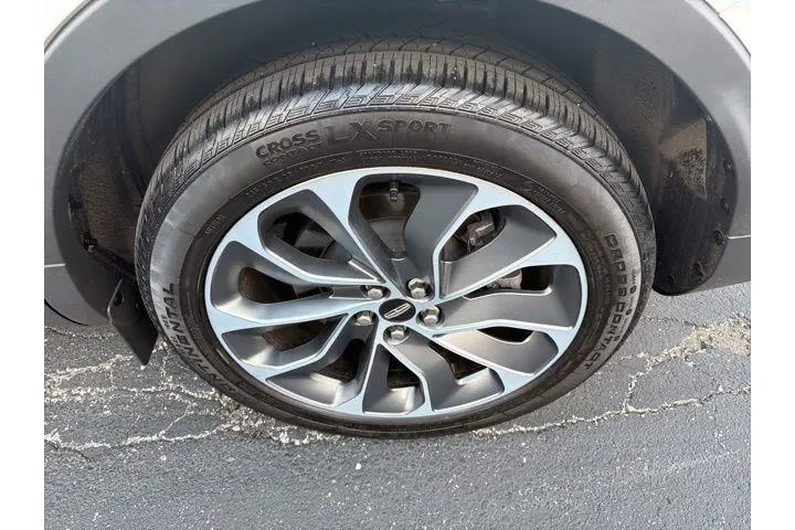 $39998 : Lincoln Nautilus 2023 AWD Re image 9