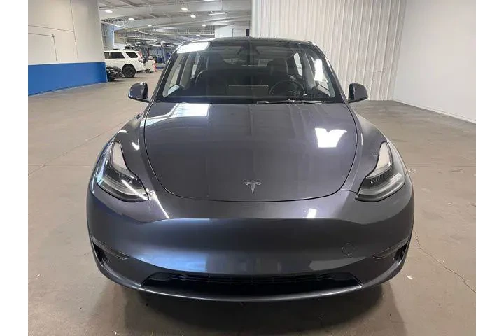 $31943 : Tesla Model Y 2023 AWD Long image 8