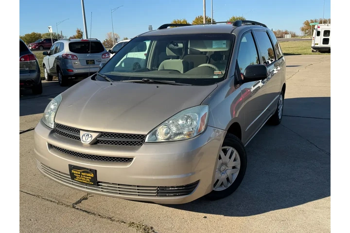 $6999 : 2005 Sienna LE - 7 Passenger image 3