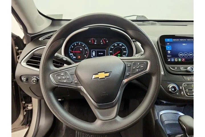 $18998 : Chevrolet Malibu 2024 LT 4dr image 10