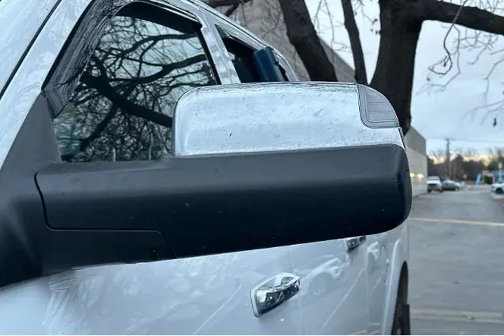 $21995 : Ram 1500 2014 4x4 Laramie Li image 8