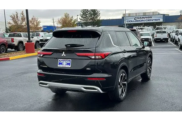 $28984 : Mitsubishi Outlander 2022 AW image 5