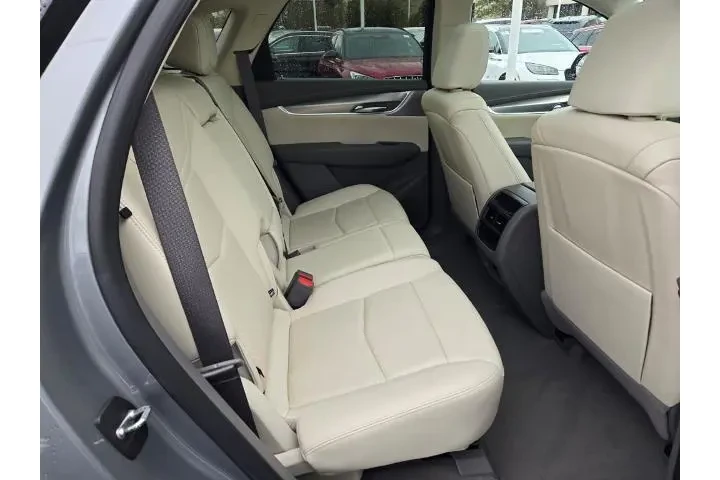 $31590 : Cadillac XT5 2023 Premium Lu image 9