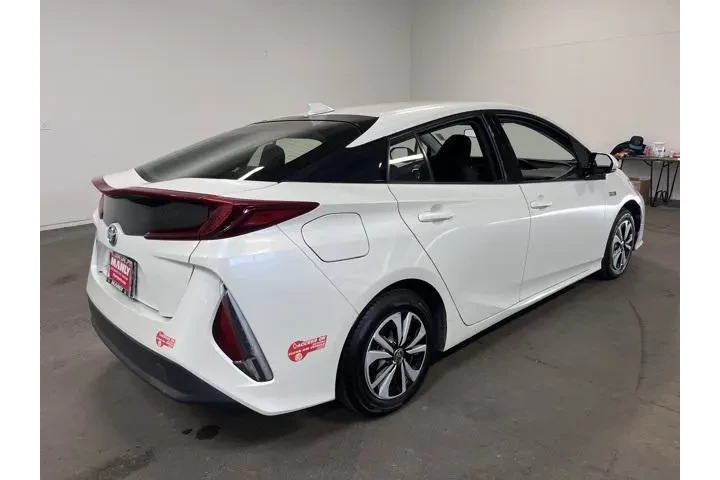 $16972 : Toyota Prius Prime 2017 Plus image 3