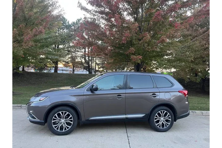$10995 : 2018 Outlander ES image 10