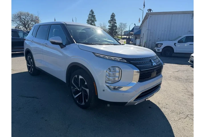 $23500 : Mitsubishi Outlander 2024 SE image 7