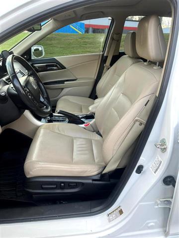 $15995 : 2016 Accord Touring V6 Sedan image 8