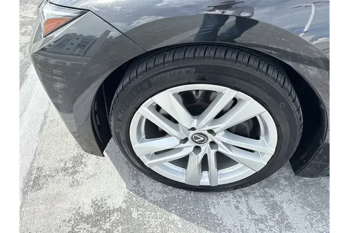 $39788 : Lexus IS 300 2024 4dr Sedan image 10