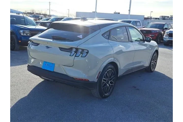 $38977 : Ford Mustang Mach-E 2025 AWD image 5