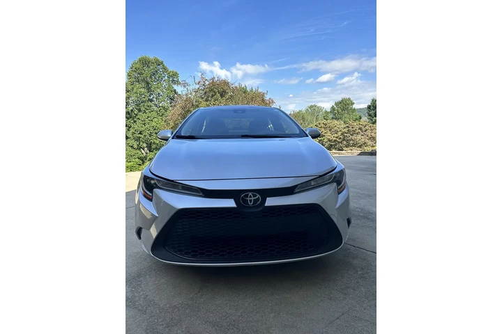 $11000 : 2022 Corolla LE image 1