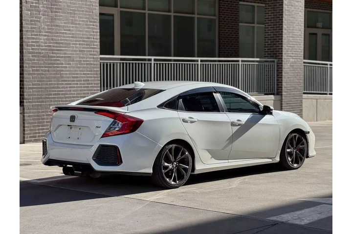 $15990 : 2018 HONDA CIVIC image 8