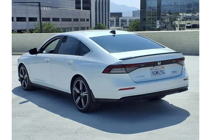 $27169 : Honda Accord Hybrid 2023 Spo image 5