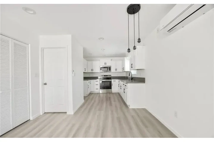 $2500 : 3Bed/2Bat Home in Los Angeles image 3