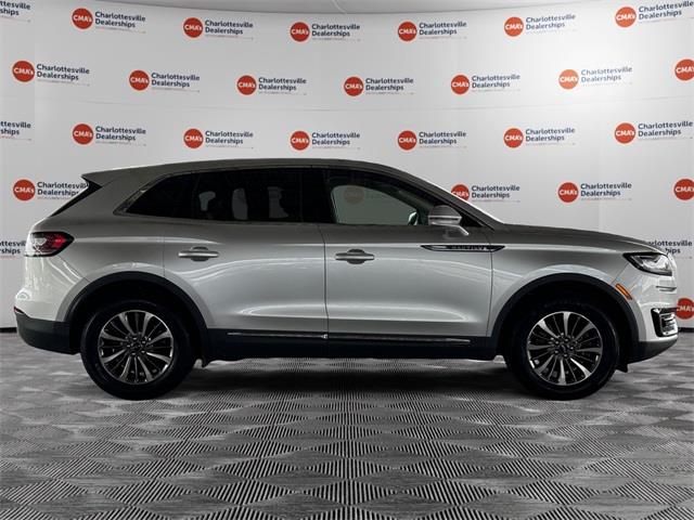 $19899 : PRE-OWNED 2019 LINCOLN NAUTIL image 6