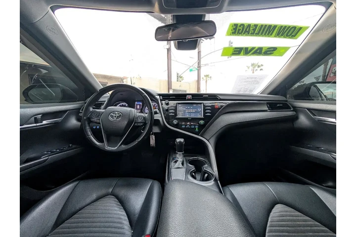 $21995 : 2020 Camry SE image 8