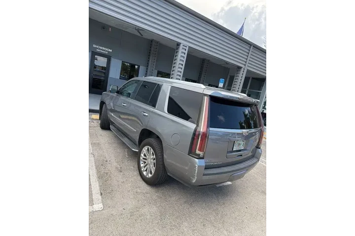 $30990 : Cadillac Escalade 2020 Stand image 7