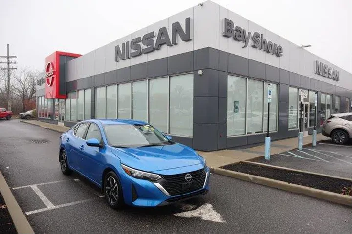 $17262 : Nissan Sentra 2025 SV 4dr Se image 1