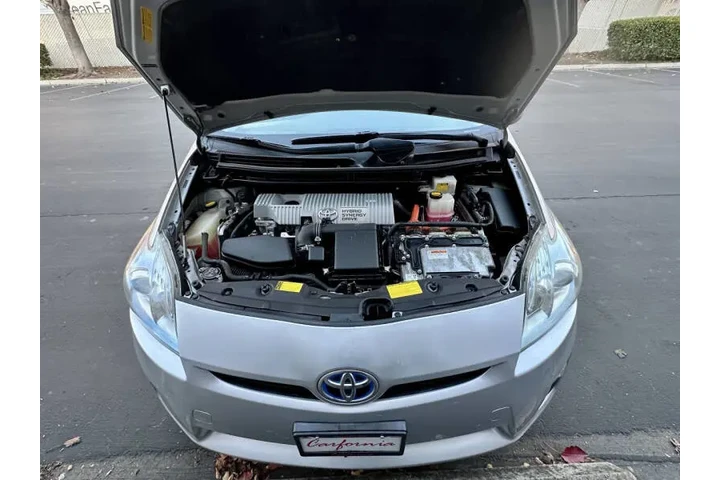 $10940 : 2011 Prius image 9
