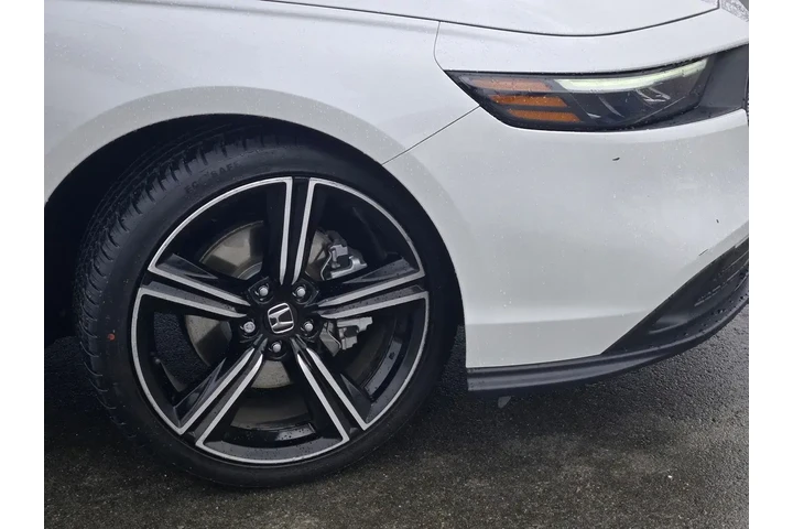 $27298 : Honda Accord Hybrid 2024 Spo image 9