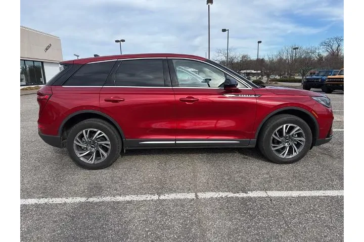 $30000 : Lincoln Corsair 2023 AWD Sta image 8