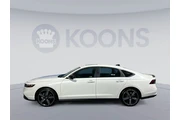 $26428 : Honda Accord Hybrid 2024 Spo thumbnail