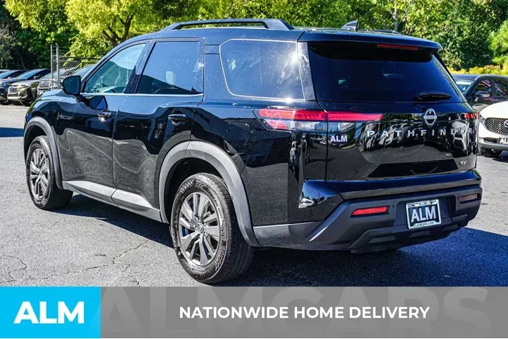 $26420 : Nissan Pathfinder 2024 SV 4d image 5